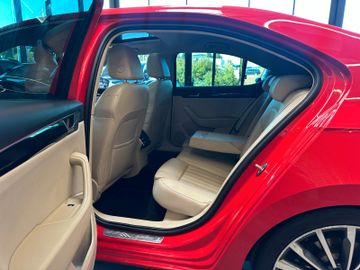 Skoda Superb Lim. L&K 4x4 *Leder*TÜV*Sitzh.*Sitzbelüft