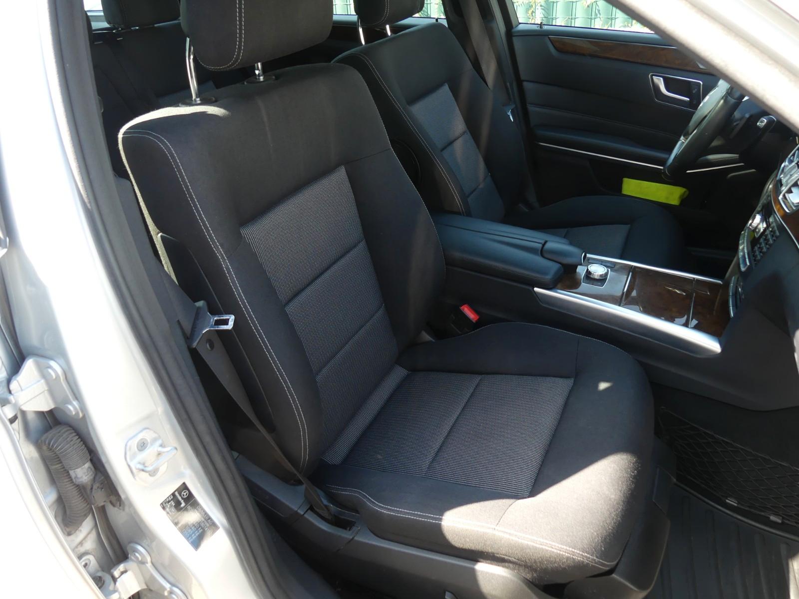 Mercedes-Benz E 220  T-Modell BlueEfficiency Automatik