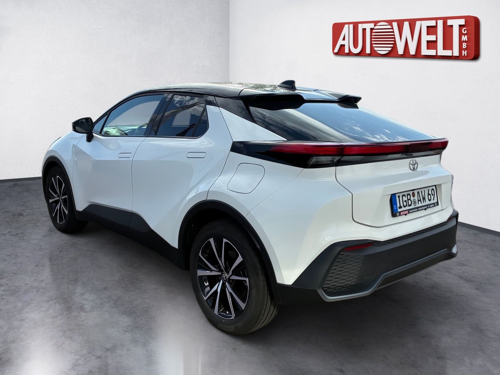Fahrzeugabbildung Toyota C-HR 1.8 FWD Teamplayer Kamera,LED,Navi,SHZ,ACC