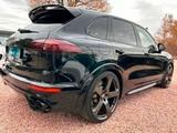 Porsche Cayenne Turbo S Pano*Burmester*Memory*Mansory - Porsche in Berlin