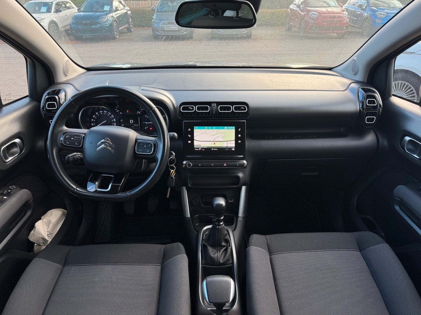 Fahrzeugabbildung Citroën C3 Aircross Shine Navigation Sitzheizung Tempoma