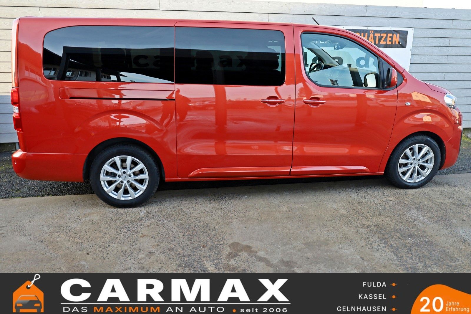 Fahrzeugabbildung Peugeot Traveller Allure L3 8 Sitzer,Leder,Navi,LED,AHK