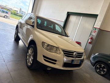 Volkswagen Touareg - 2