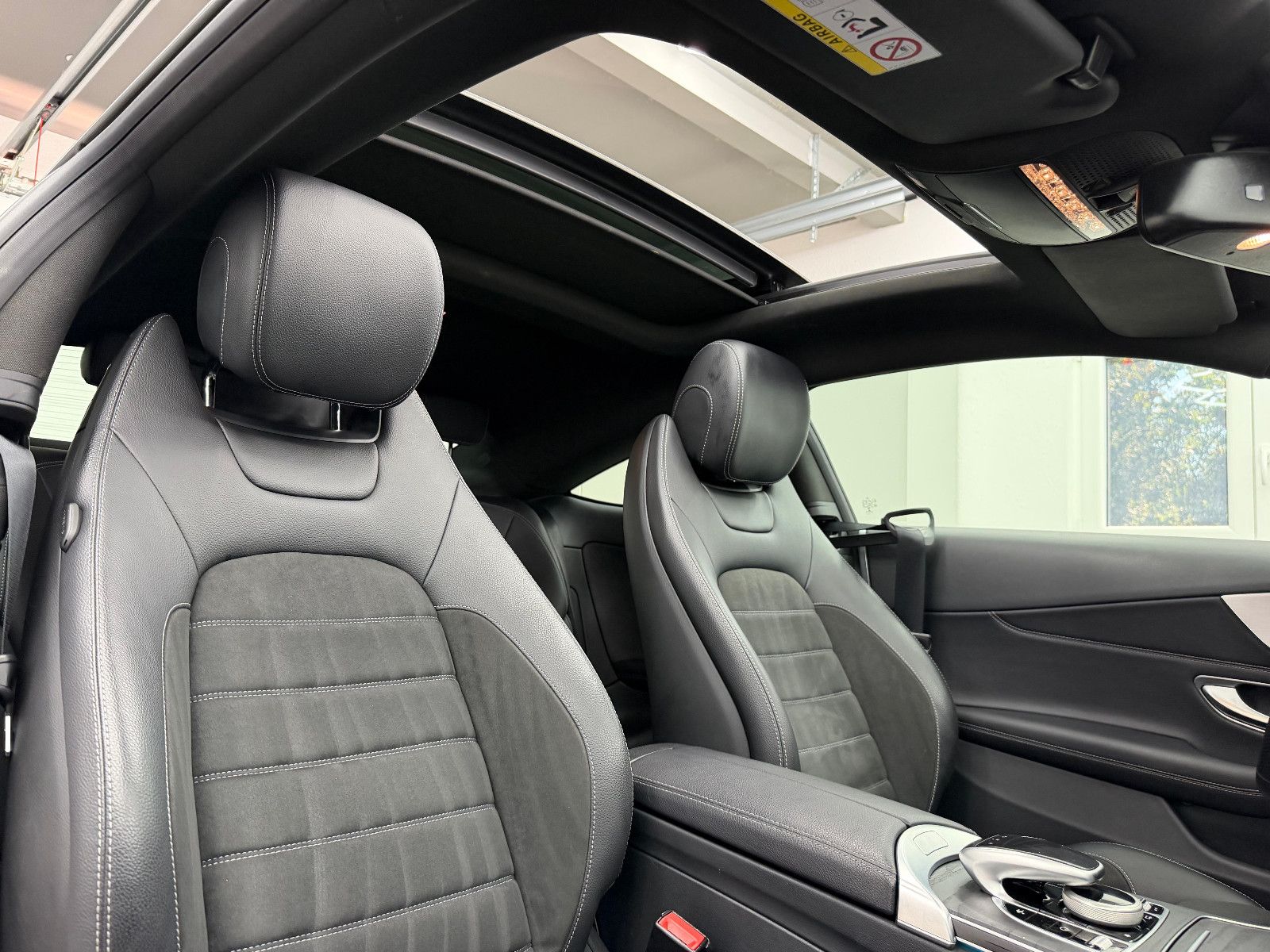 Fahrzeugabbildung Mercedes-Benz C 400 Coupe 4M/AMG-LINE/DESIGNO/PANO/DE FZG/AHK
