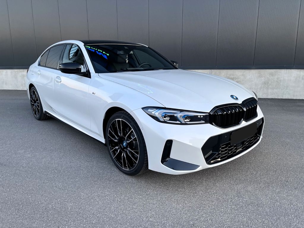 BMW 330