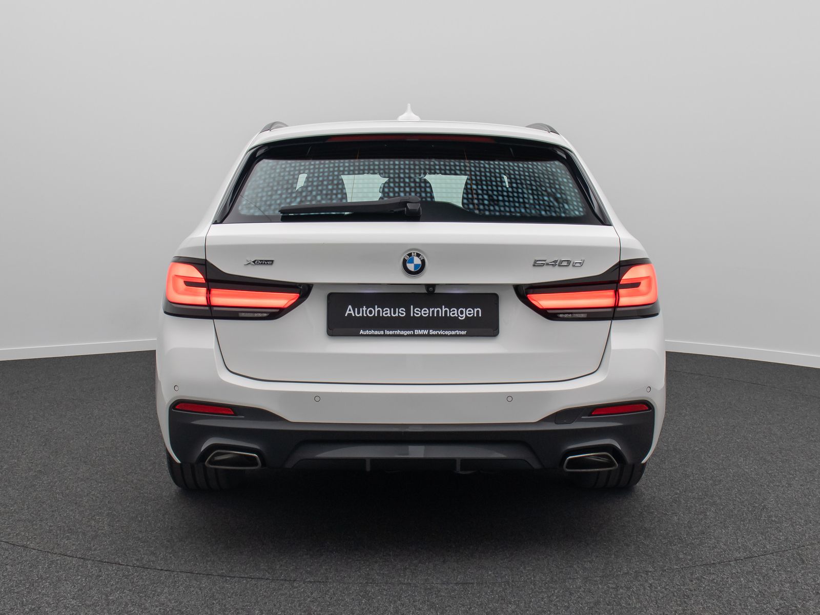 Fahrzeugabbildung BMW 540d xD M Sport Alarm AHK Kamera DAB Parkassist