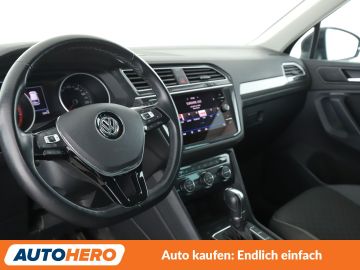 Volkswagen Tiguan - 11