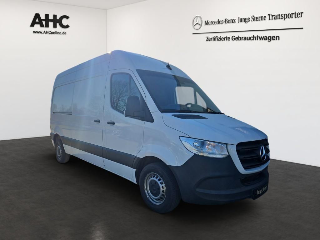 Fahrzeugabbildung Mercedes-Benz Sprinter 315 Kasten L2H2 FWD MBUX RFK Sitzhzg.