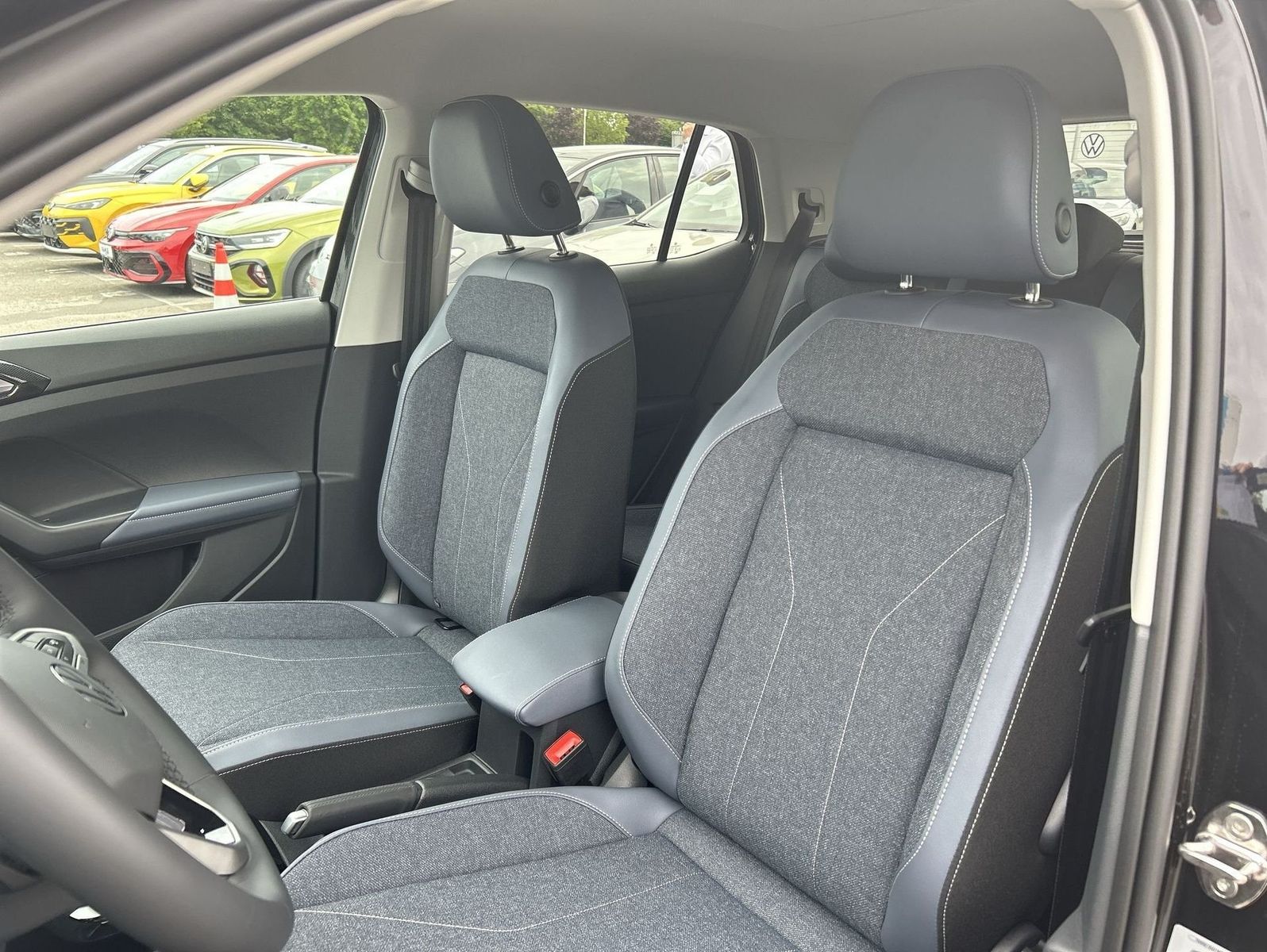 Volkswagen T-Cross - Bild 8