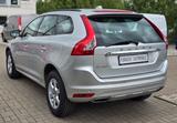 Volvo XC60 Momentum 2WD Automatik - Volvo XC60 Unfallwagen