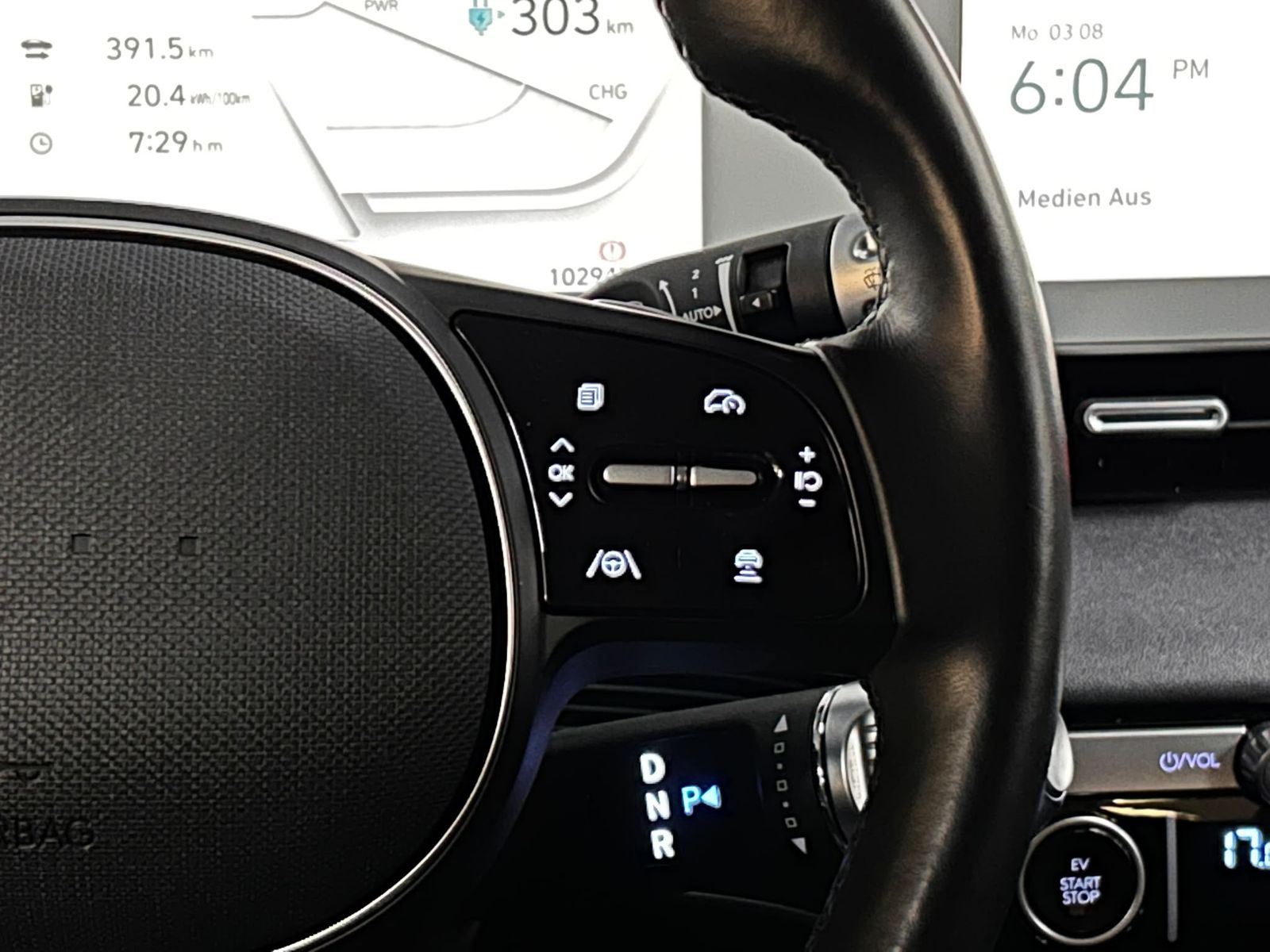 Fahrzeugabbildung Hyundai Ioniq 5 Uniq 4WD LED+NAVI+SHZ+BOSE+HEAD+ACC+AHK+