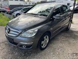 Mercedes-Benz B170 Automatik,Navi,SHZ,Klima,AHK,L-Dach - Mercedes-Benz 170 d