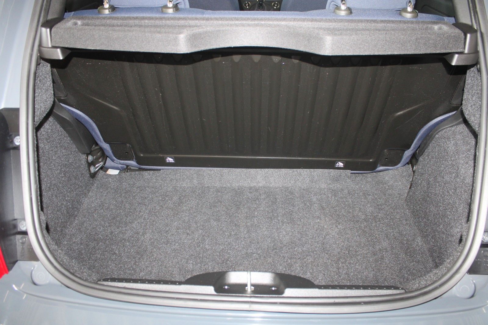 Fahrzeugabbildung Fiat 500 Hybrid CULT KLIMA DAB+ Allwetterreifen Tempo