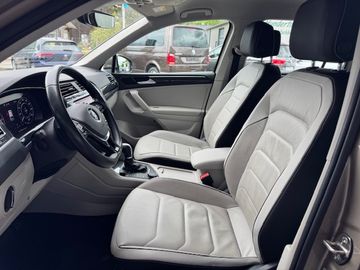 Bild 6 VW Tiguan Highline 2.0 TDI 4M DSG AHK Leder Navi