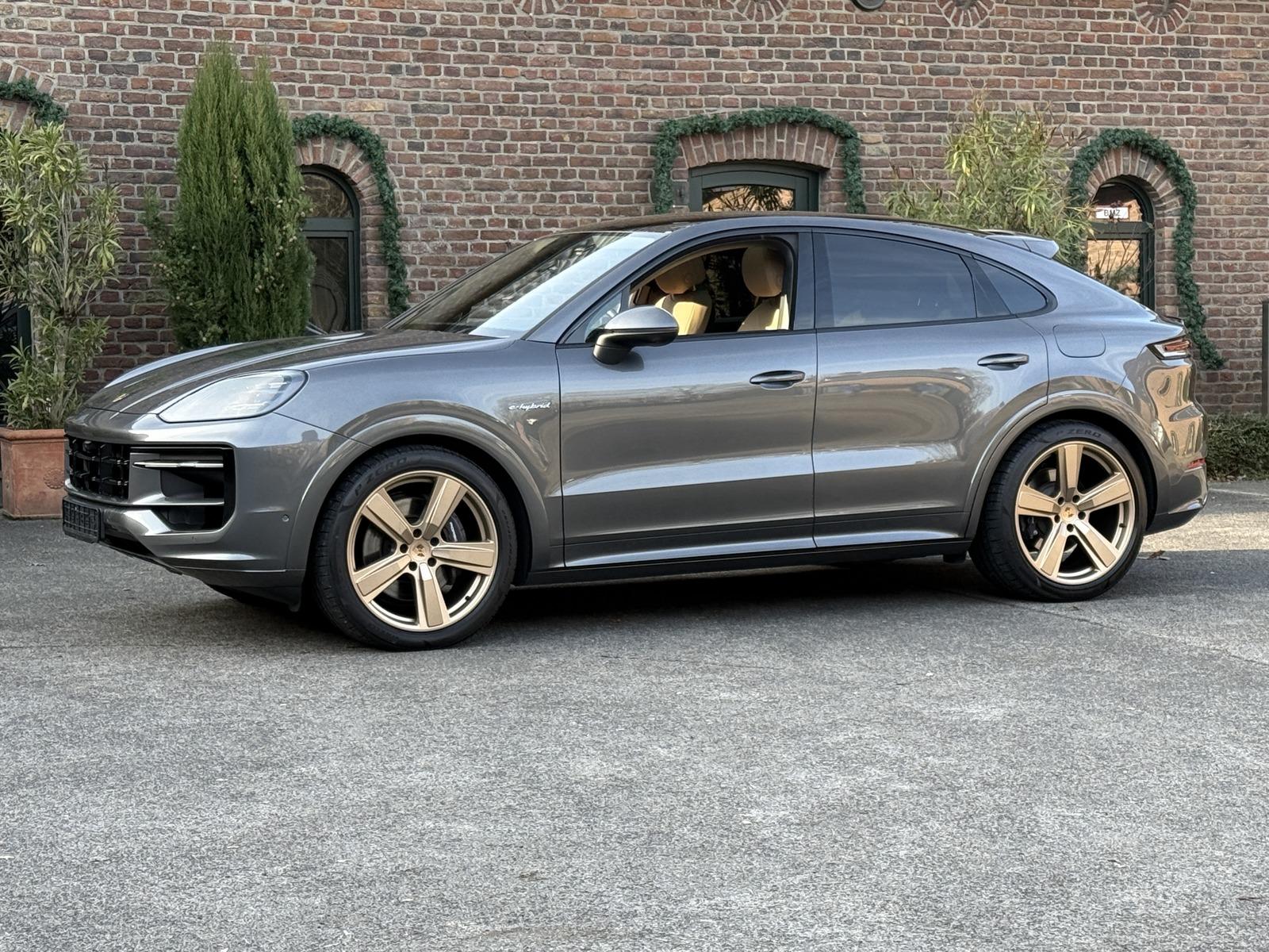 Porsche Cayenne E-Hybrid Coupe SPORTDESIGN-PAKET*22 ZOLL