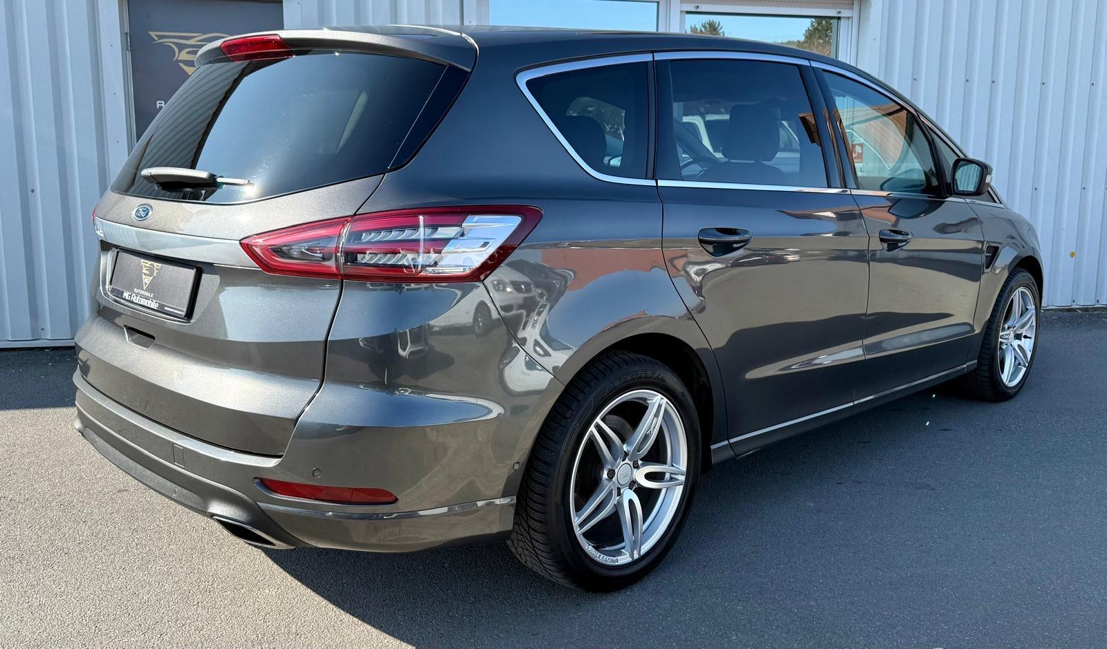 Ford S-Max Titanium AWD 7-Sitze HU Neu