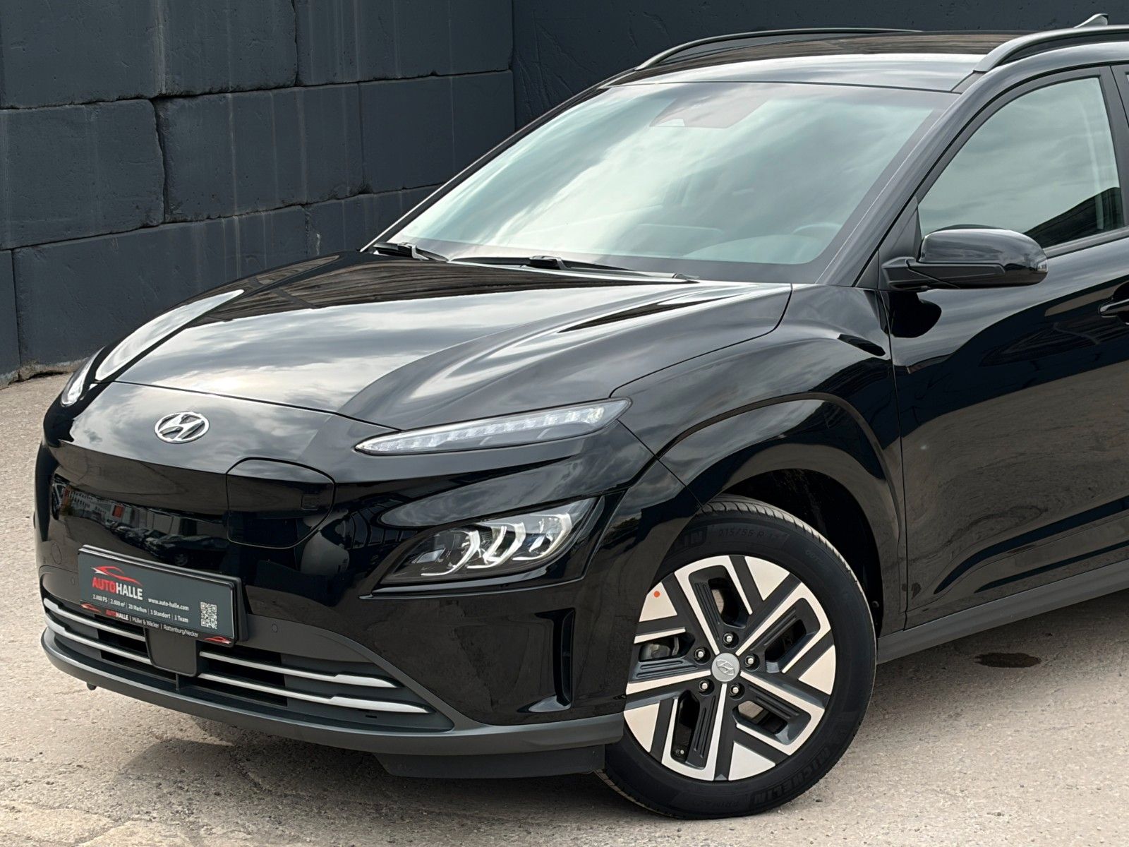 Fahrzeugabbildung Hyundai KONA E Advantage 11kw OBC LED ACC CAM SHZ NAVI