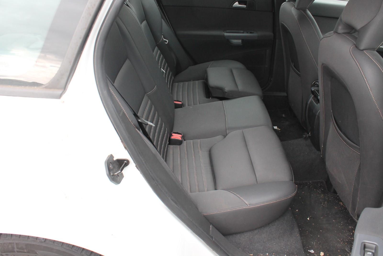 Volvo V50 2012 — photo 8
