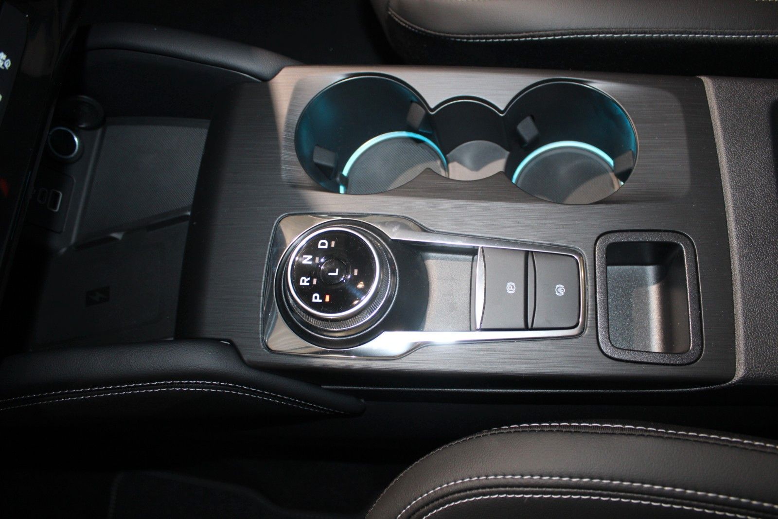Fahrzeugabbildung Ford Kuga 2.5 Duratec FHEV BlueCruise Edition SOFORT