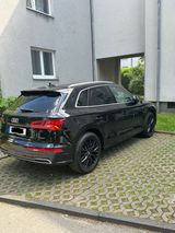 Audi Q5 2.0 TFSI S tronic quattro sport sport - Audi Q5 mit Benzin-Antrieb: Schwarz