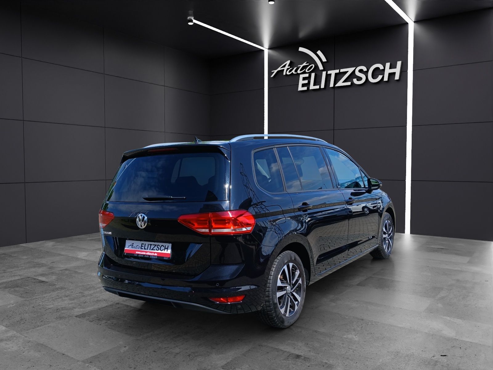 Fahrzeugabbildung Volkswagen Touran TSI United 7-Si Navi PDC SH LM