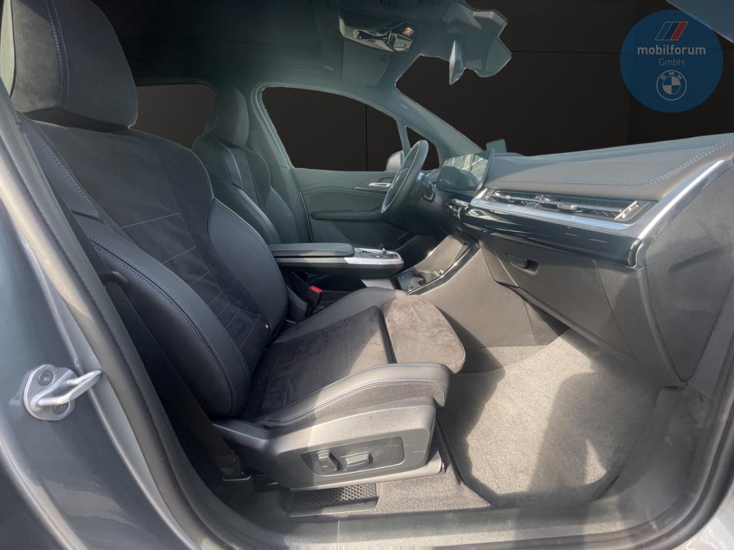 BMW 223 Active Tourer i xDrive M-Sport Pano ACC AHK foto 2
