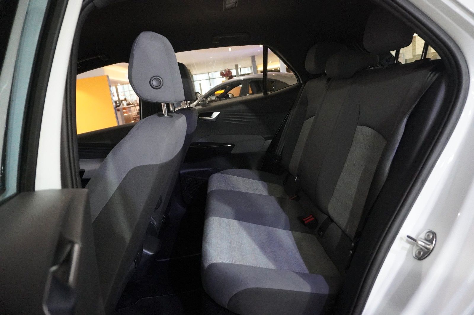 Fahrzeugabbildung Volkswagen ID.3 Pure PERFORMANCE NAVI/LED/VIRTU./PDC/DAB+