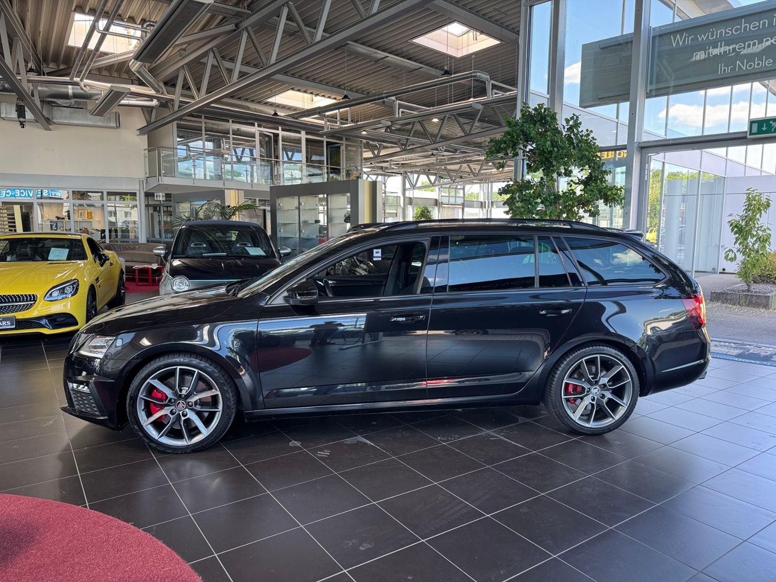 Fahrzeugabbildung SKODA Octavia Combi RS 245 LED NAVI ALU