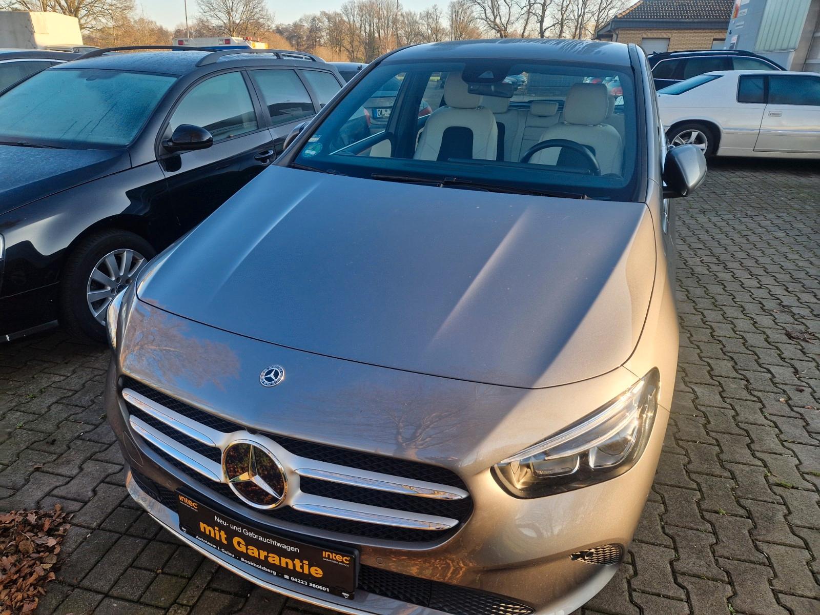 Mercedes-Benz B 220 B B 220 4Matic