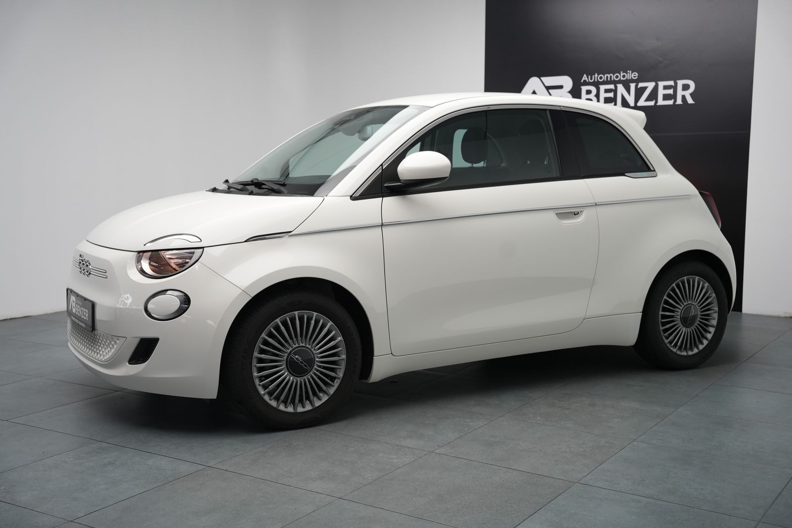 Fahrzeugabbildung Fiat 500 e*Klima*Bluetooth*Spurhalteassistent*Keyless