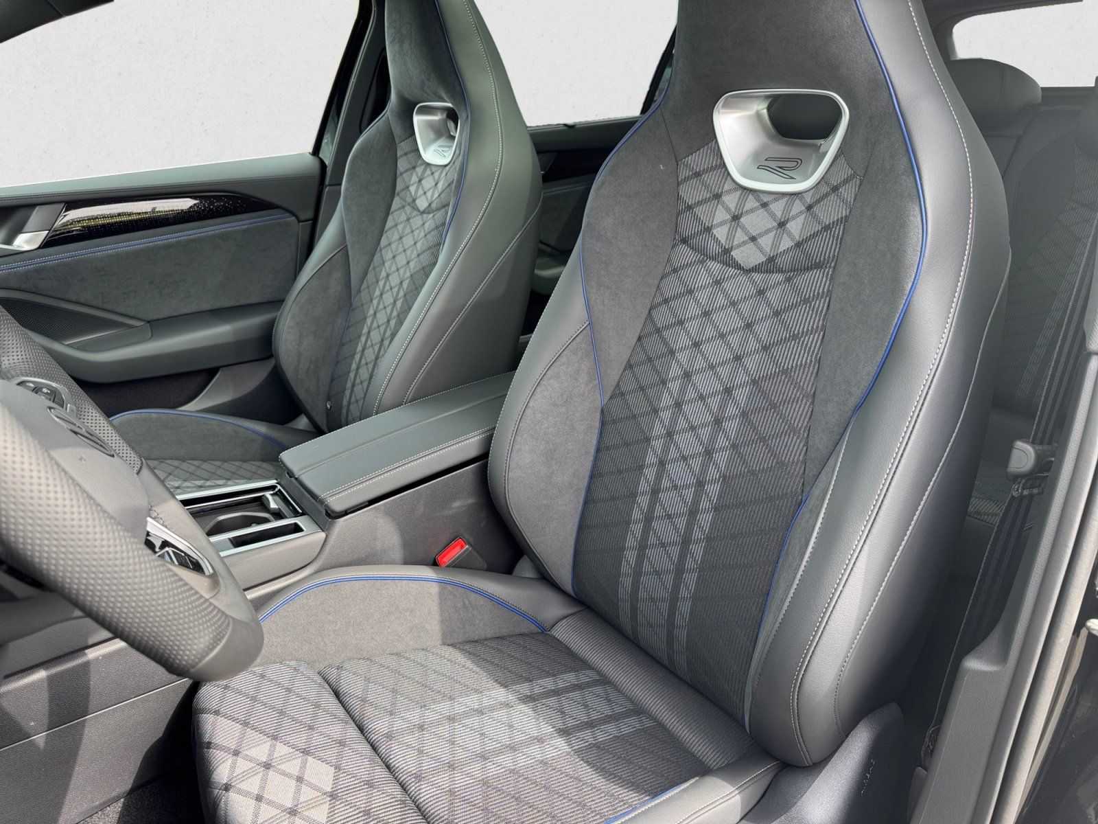 Volkswagen Passat Variant - Bild 9