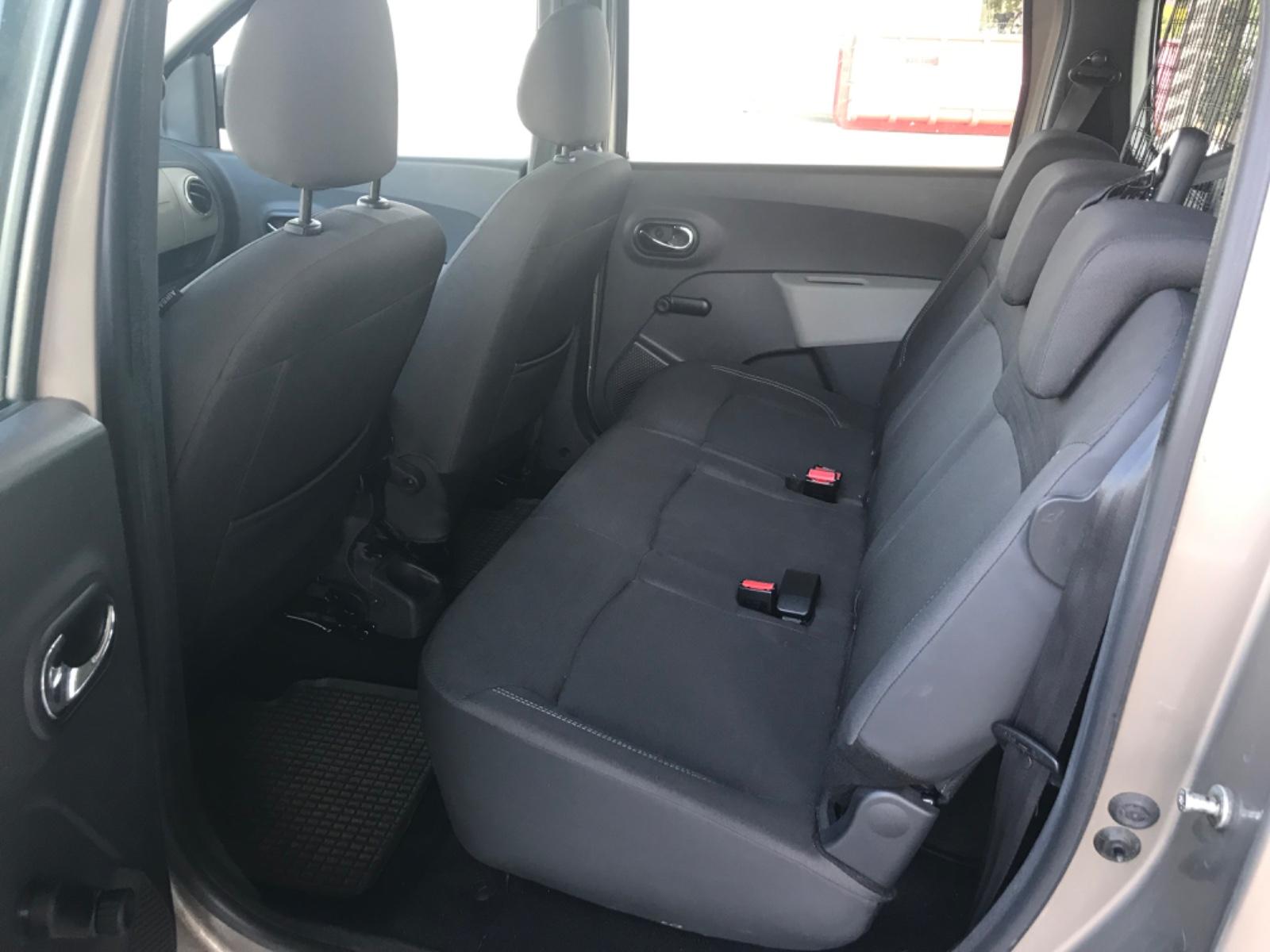 Dacia Lodgy 2015 — photo 8