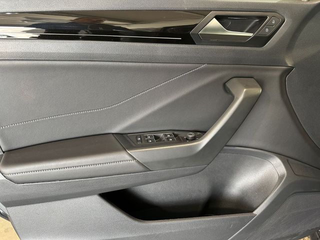 T-Roc 1.5 TSI DSG R-LINE LED+PANO+KAMERA+ALU