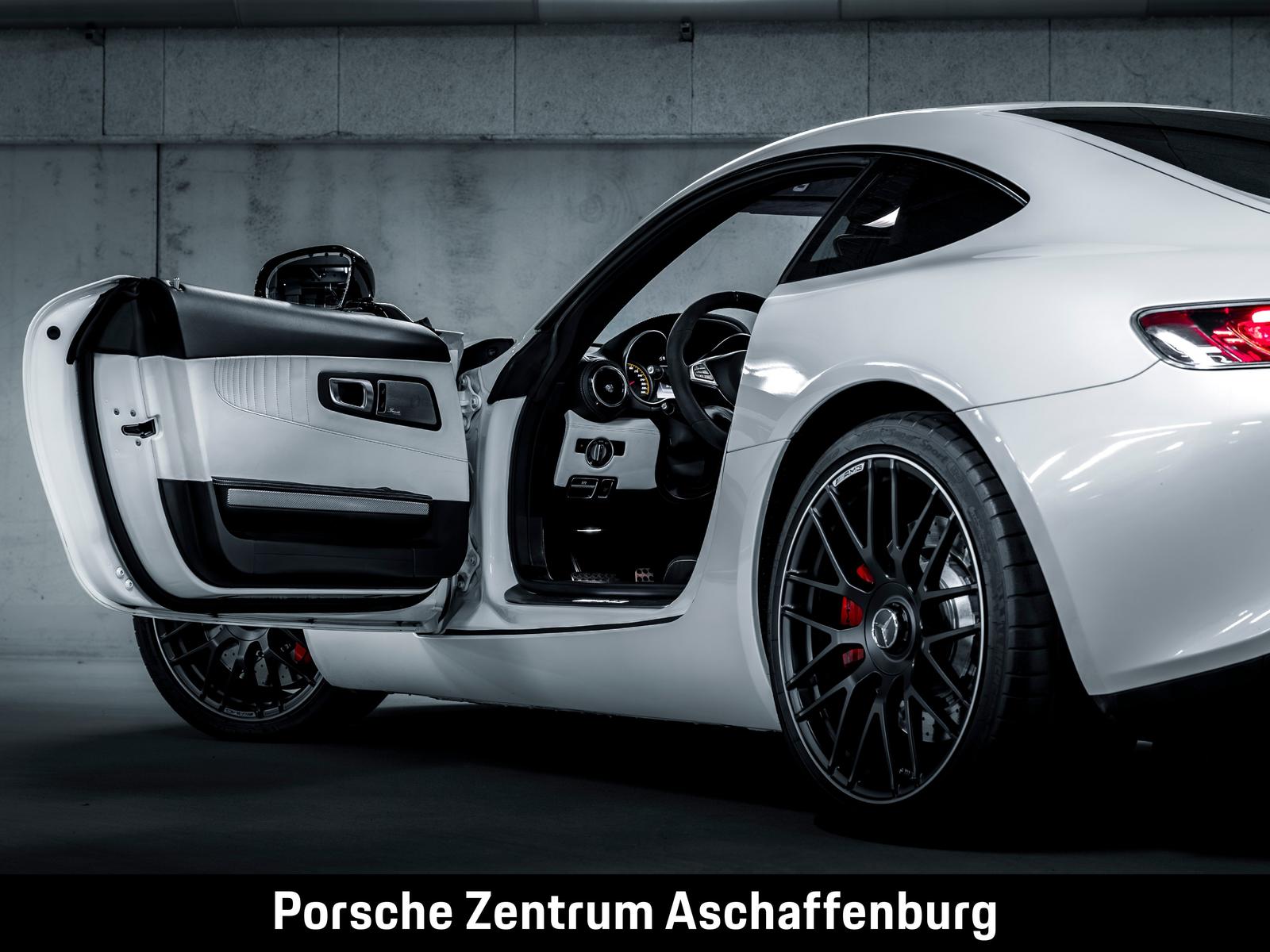 Mercedes-Benz AMG GT S Night Paket Performance Sitze