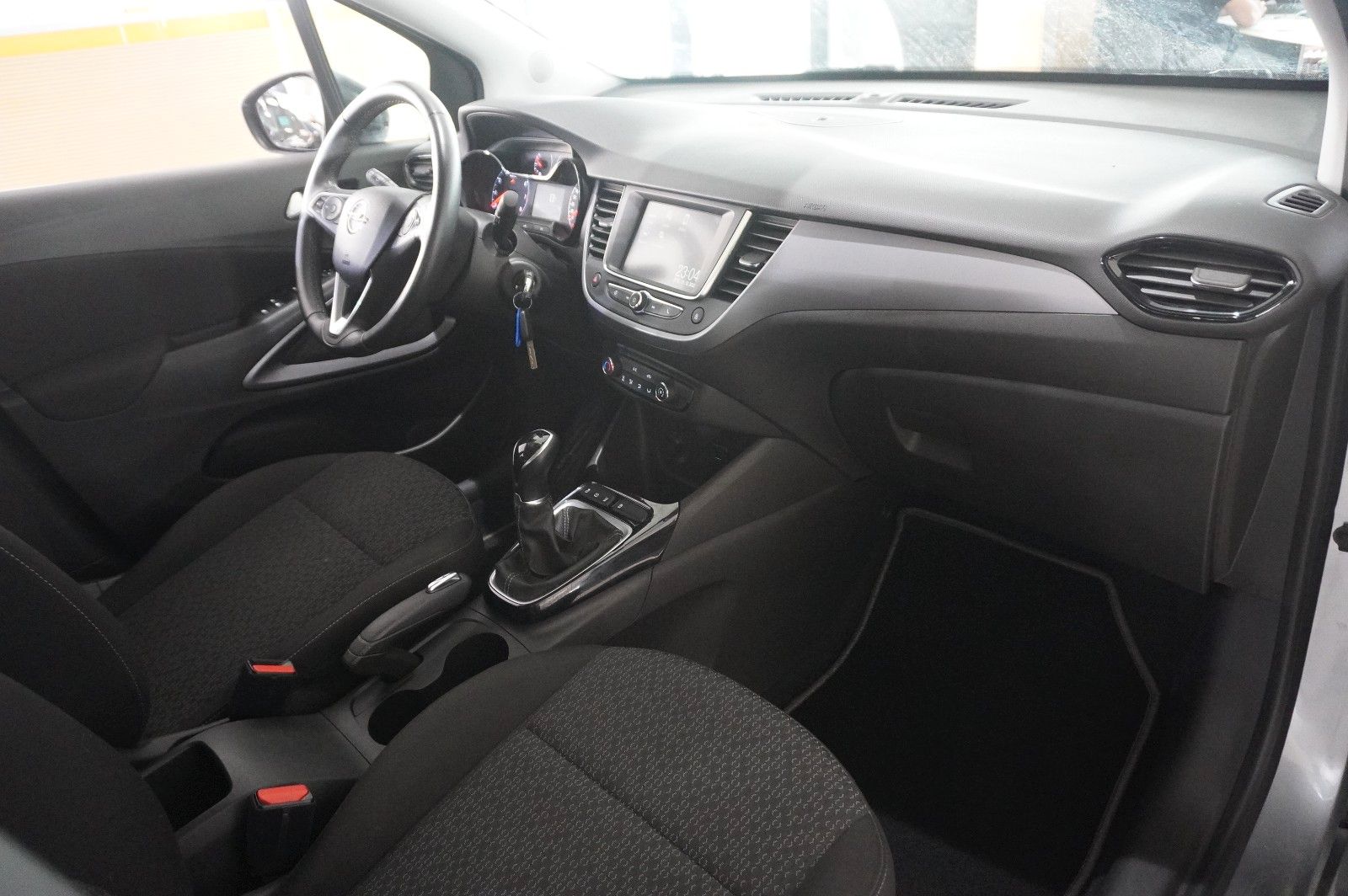 Fahrzeugabbildung Opel Crossland (X) 1.2 EDITION NAVI/LED/KAMERA/TEMP.