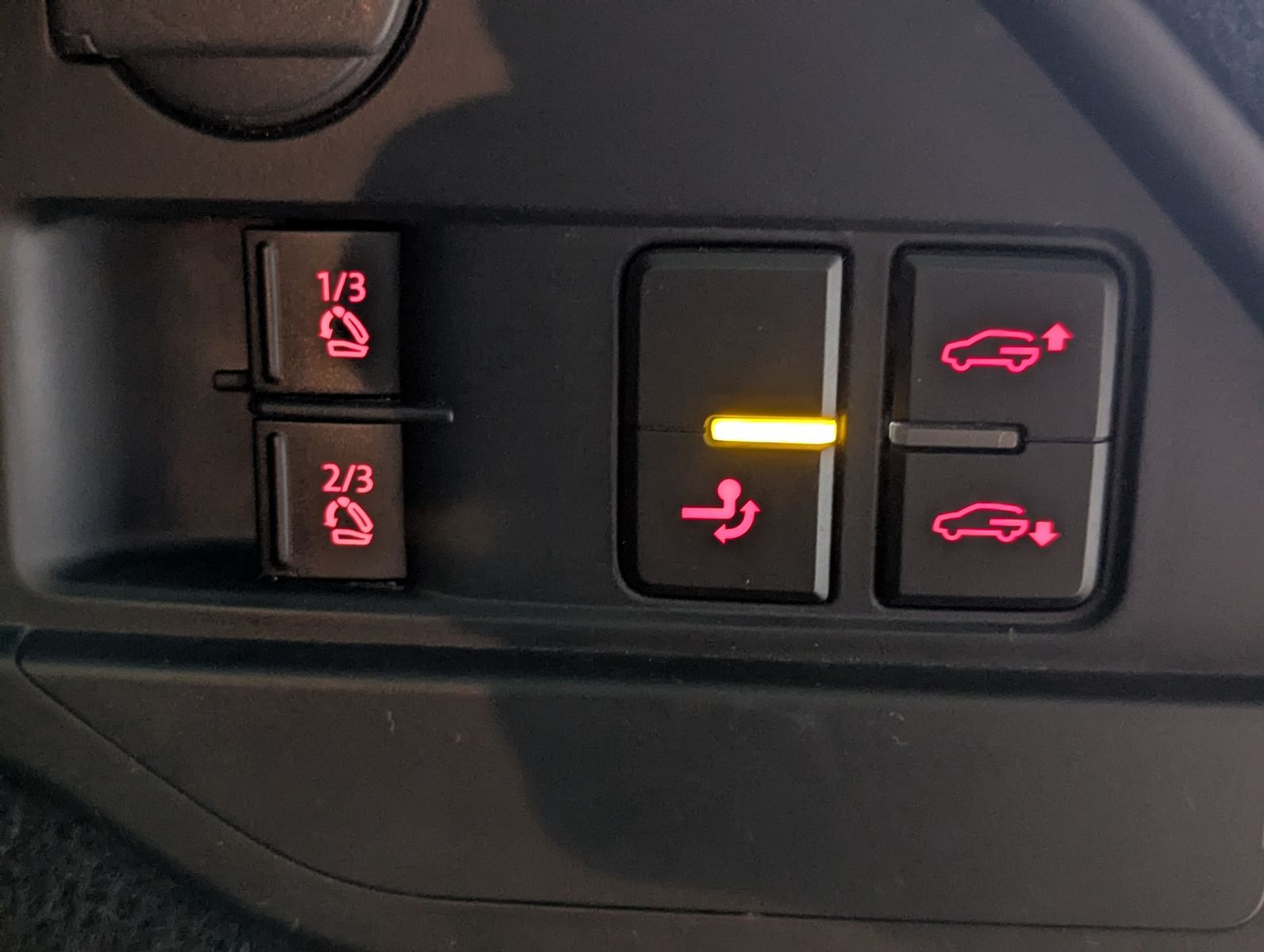 VW Touareg V6 3.0TDI Luft Leder AHK ACC Cam 20" - Image 17