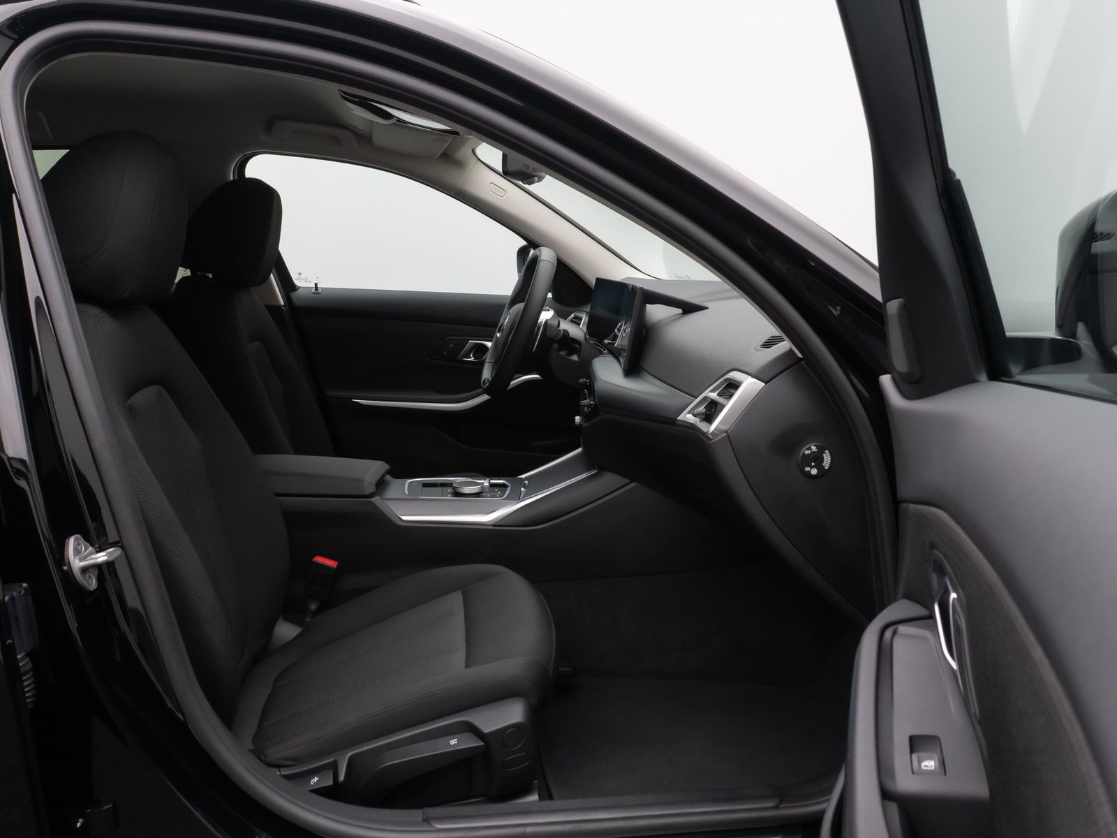 Fahrzeugabbildung BMW 318i Kamera DAB HiFi Widscreen DrivAssist Alarm