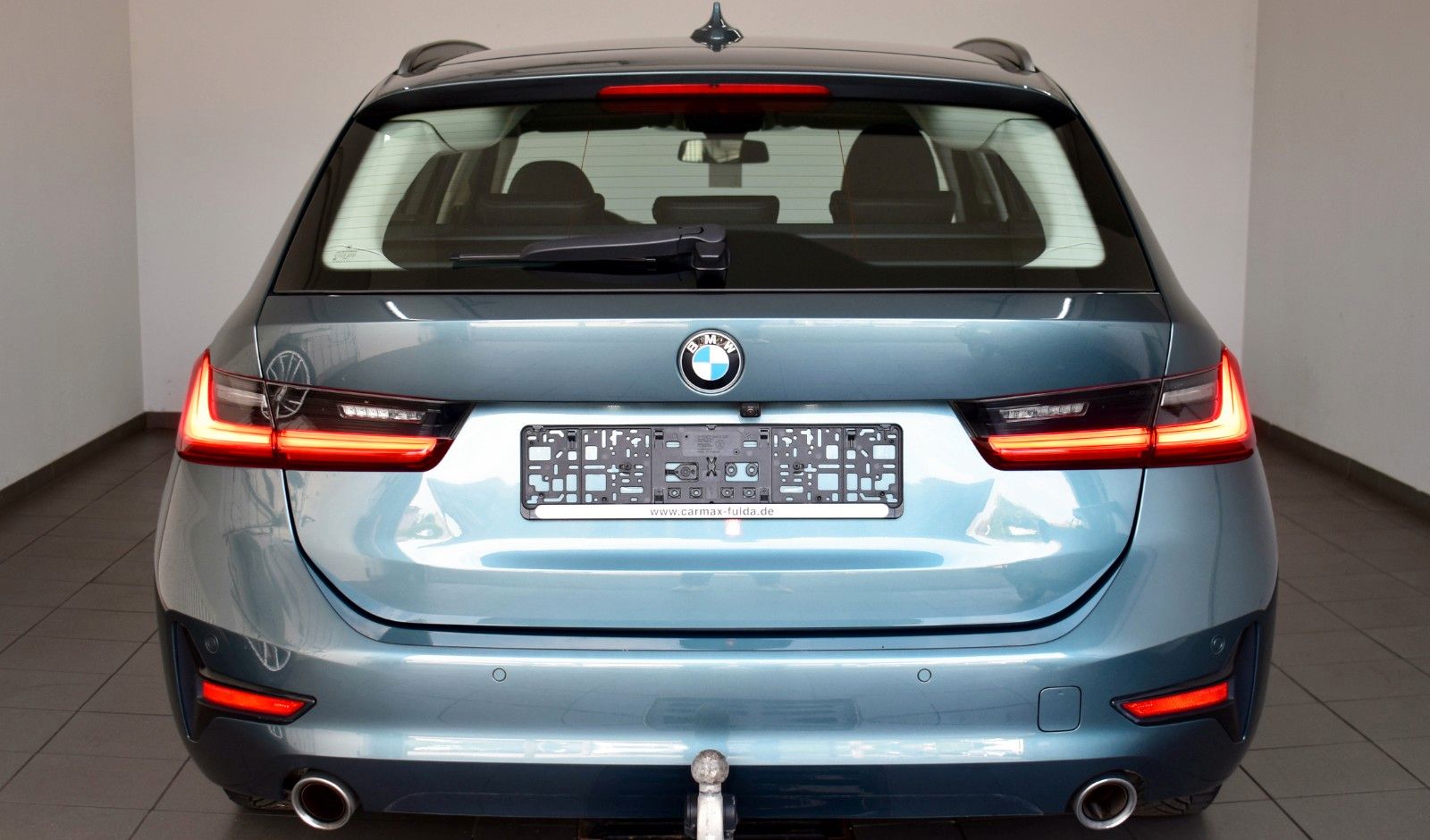 Fahrzeugabbildung BMW 330iA Touring T.Leder,Navi,LED,SH,AHK,Live Cock+