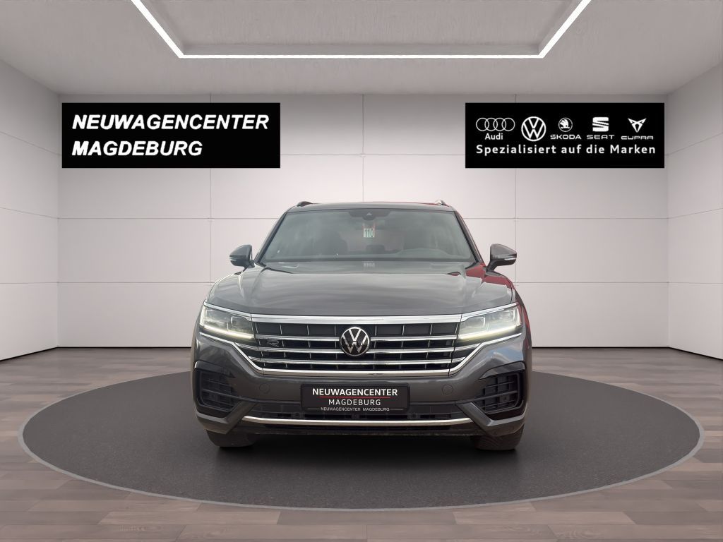 Volkswagen Touareg 3.0 V6 TDI 4Motion DPF Aut. R-Line foto 2