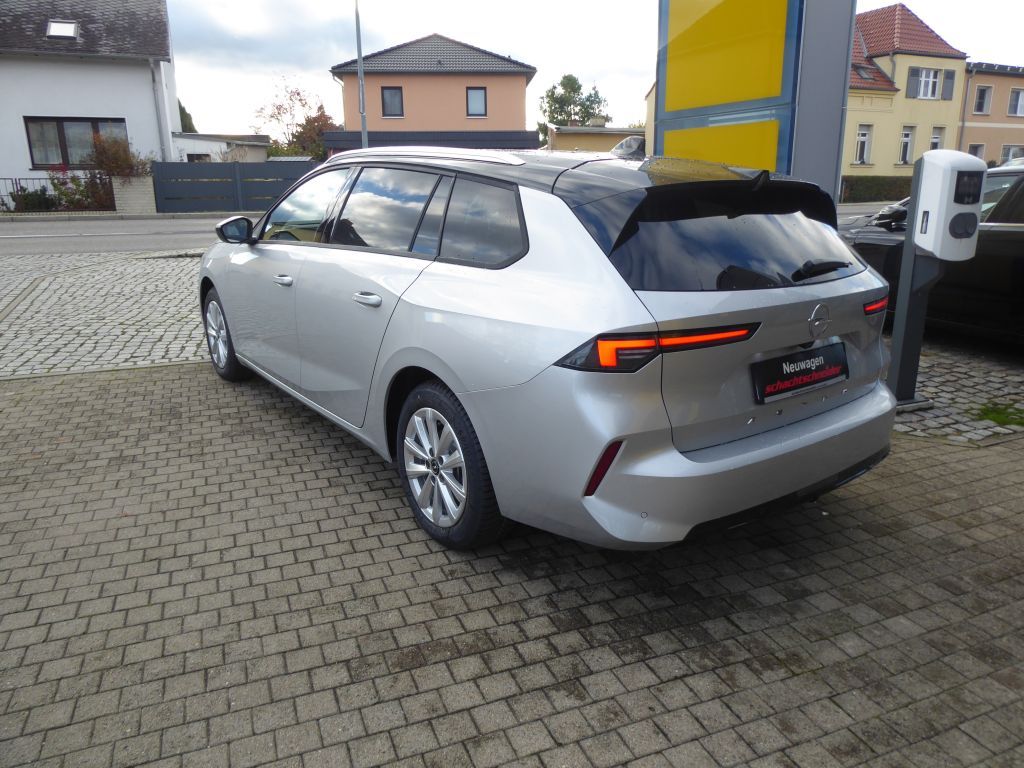 Fahrzeugabbildung Opel Astra ST Elegance 1.2 Turbo+AGR-Sitz+LED