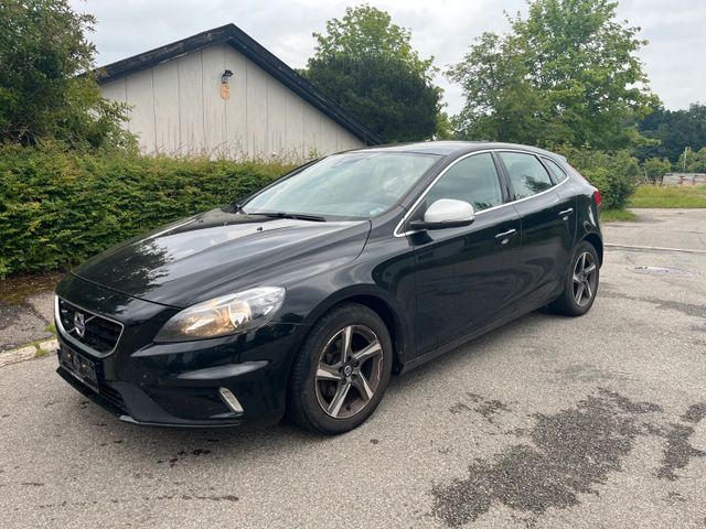 Volvo V40 2.0 D2 120hp R-Design *Panorama*