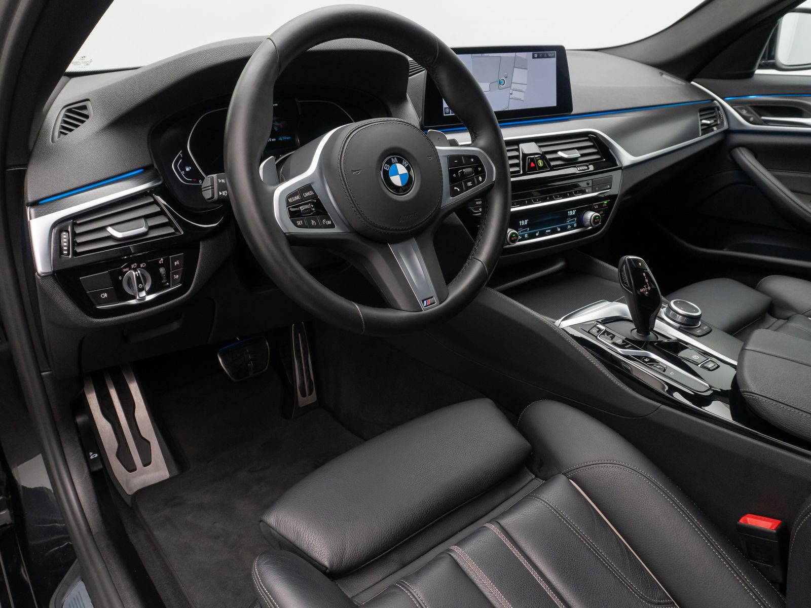 Fahrzeugabbildung BMW 530e M Sport 360° Laser DAB Komfort HUD 19Zoll