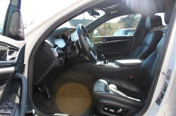 Fahrzeugabbildung BMW 540 d xDrive M Sport Laser HeadUp Massage 20"