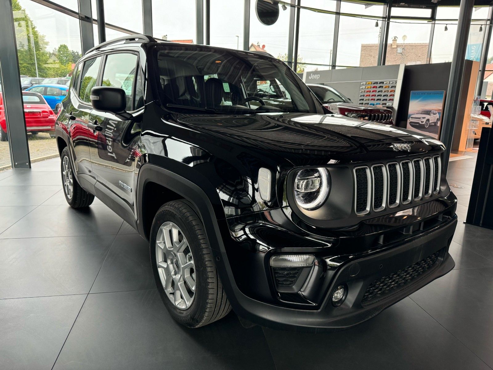 Fahrzeugabbildung Jeep Renegade Altitude Facelift, LED, NAVI, KAMERA