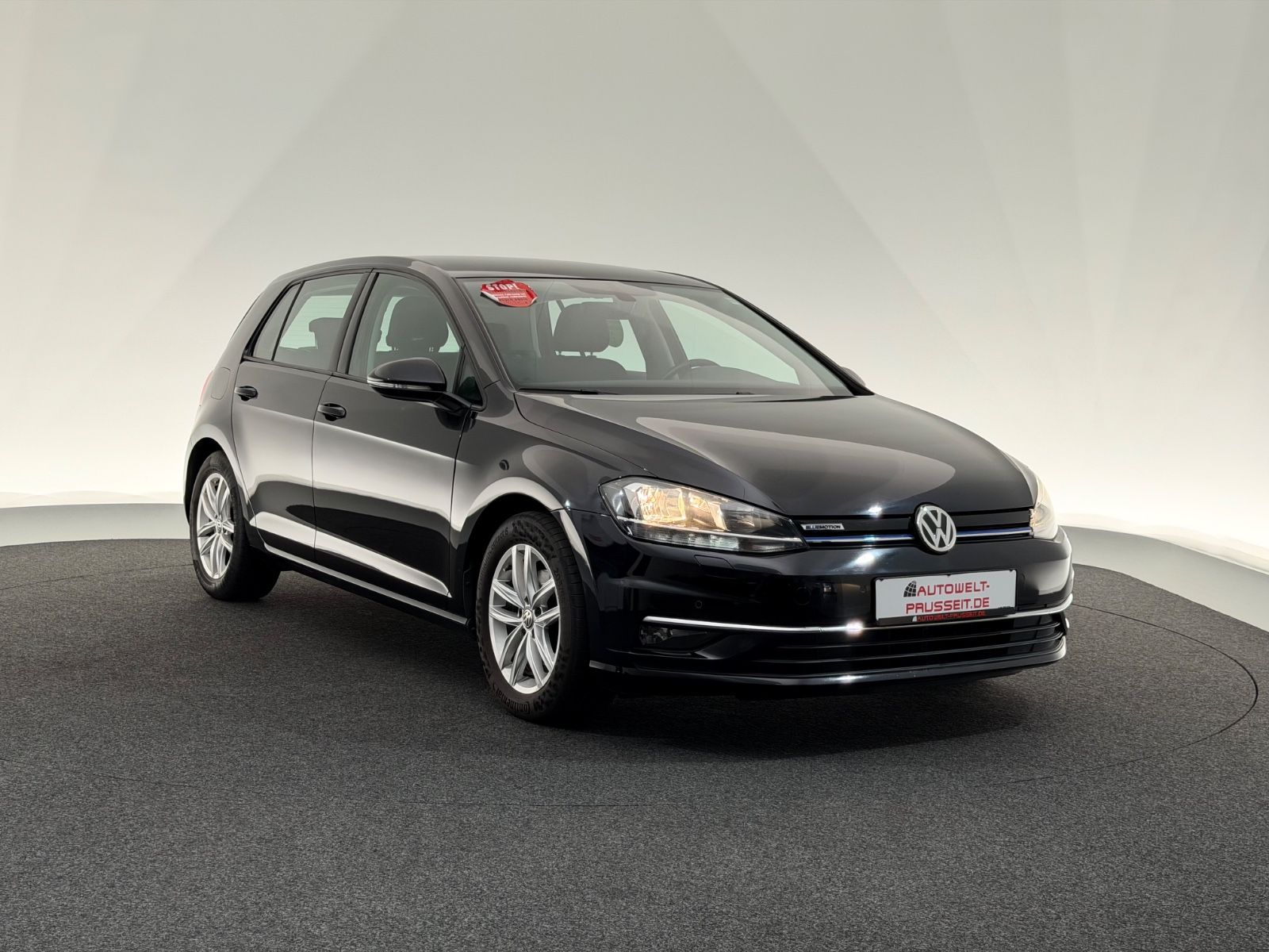 Gebrauchtwagen Volkswagen Golf Golf VII Lim. 1.5 TSI*COMFORTLINE*ACC-SHZ-SRA-16 in Horb am Neckar