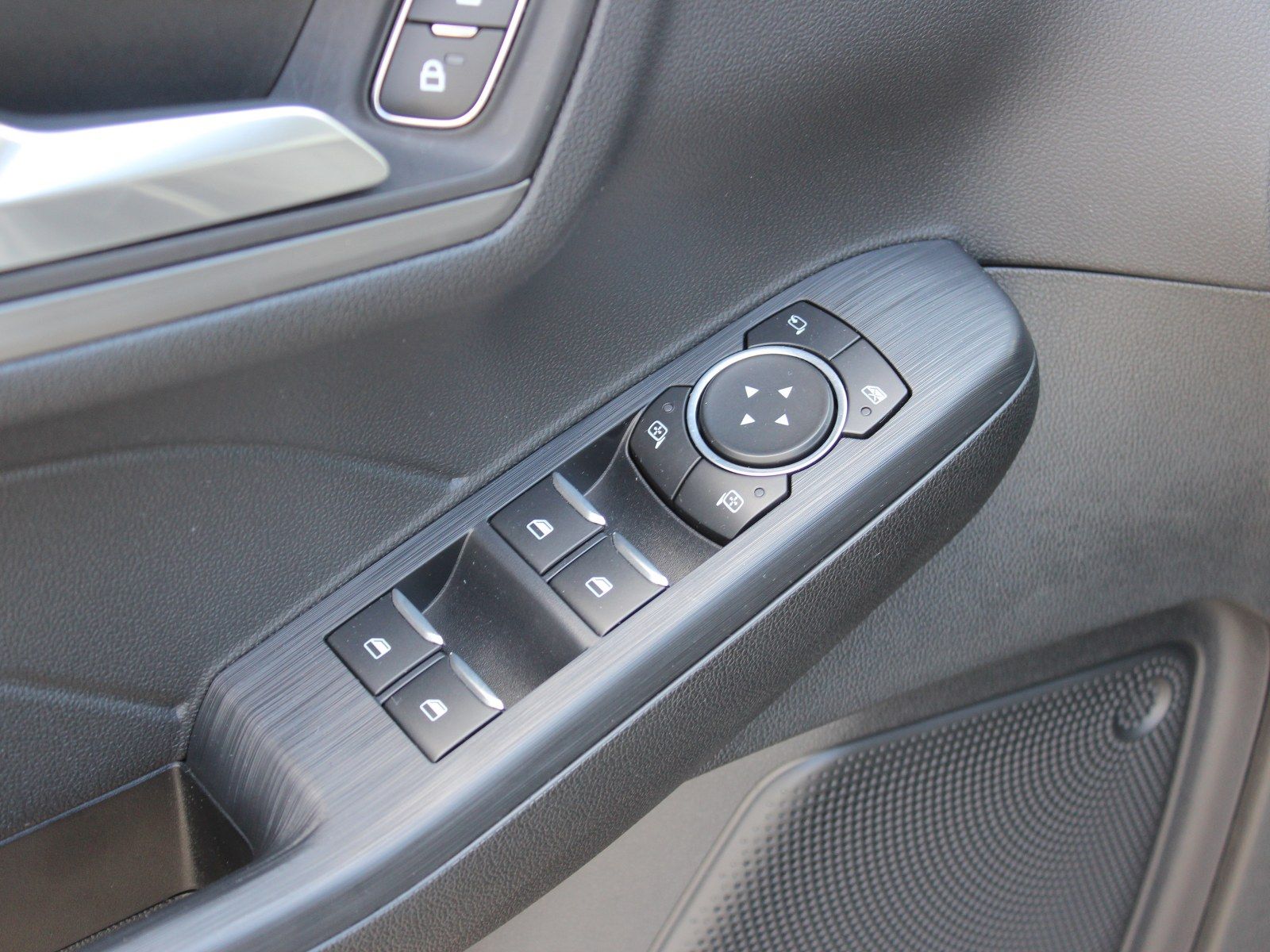 Fahrzeugabbildung Ford Kuga Plug-In Hybrid Titanium 2,5 Duratec