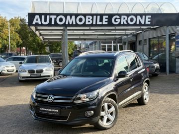 Volkswagen Tiguan - 1