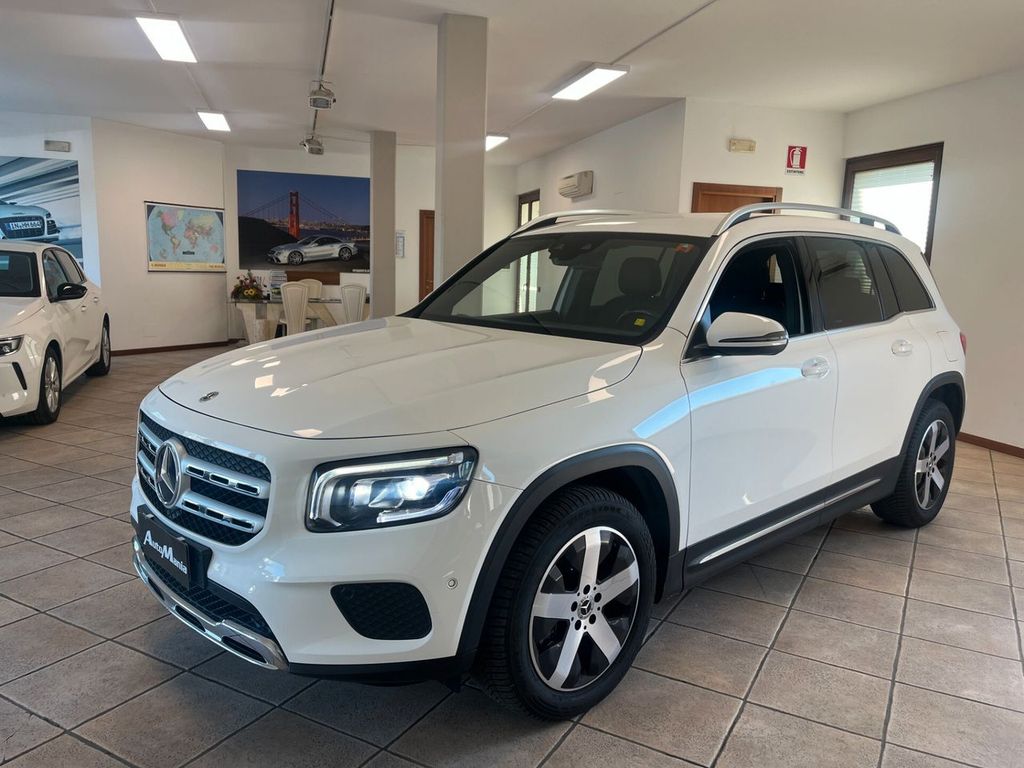 Image of Mercedes-Benz GLB 200