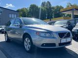 Volvo V70 2.4 D5 Kinetic/S-Heft/5 Zylinder - Volvo V70 mit Diesel-Antrieb: 2.4
