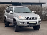 Toyota Land Cruiser 3.0 D-4D PRADO  Executive Off-road - Toyota Land Cruiser mit Diesel-Antrieb: Geländewagen, 3.0